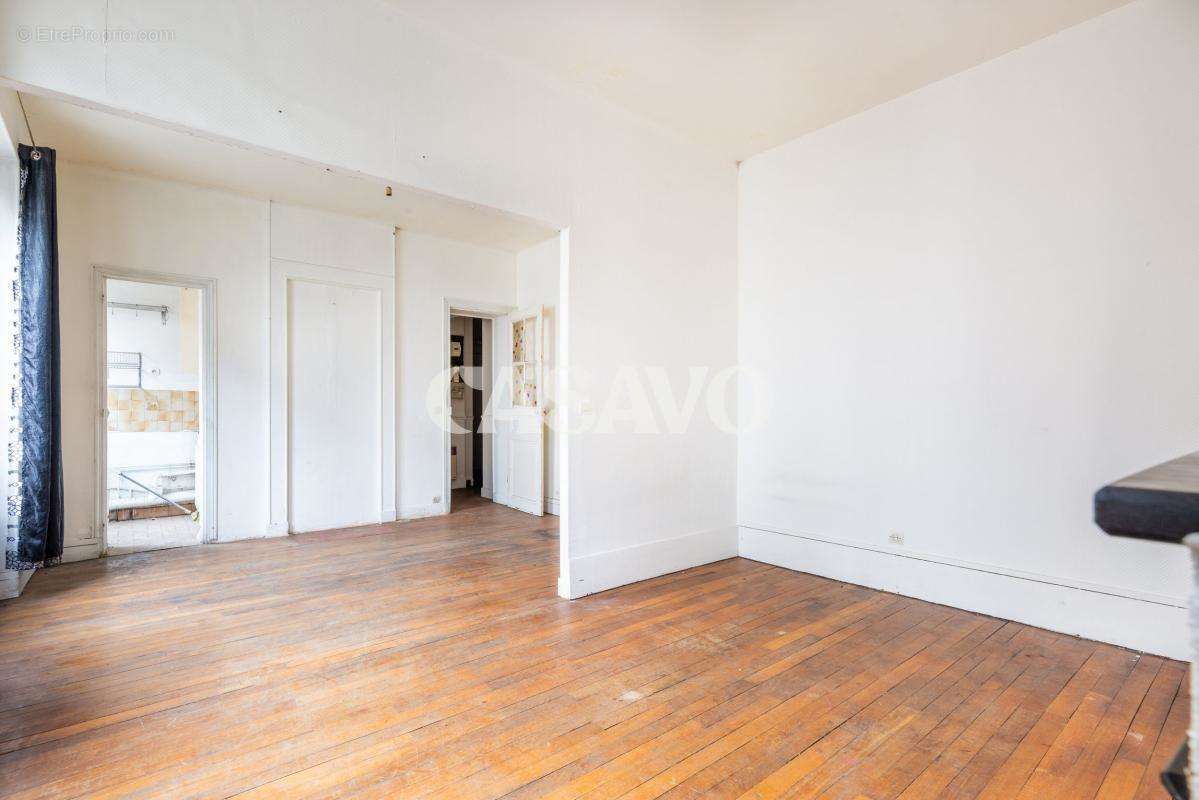 Appartement à PARIS-18E