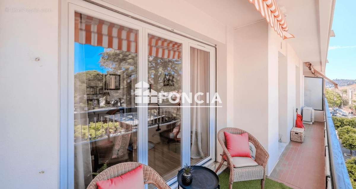 Appartement à HYERES