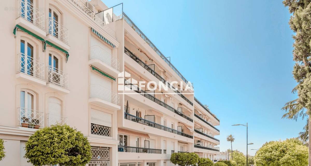 Appartement à HYERES