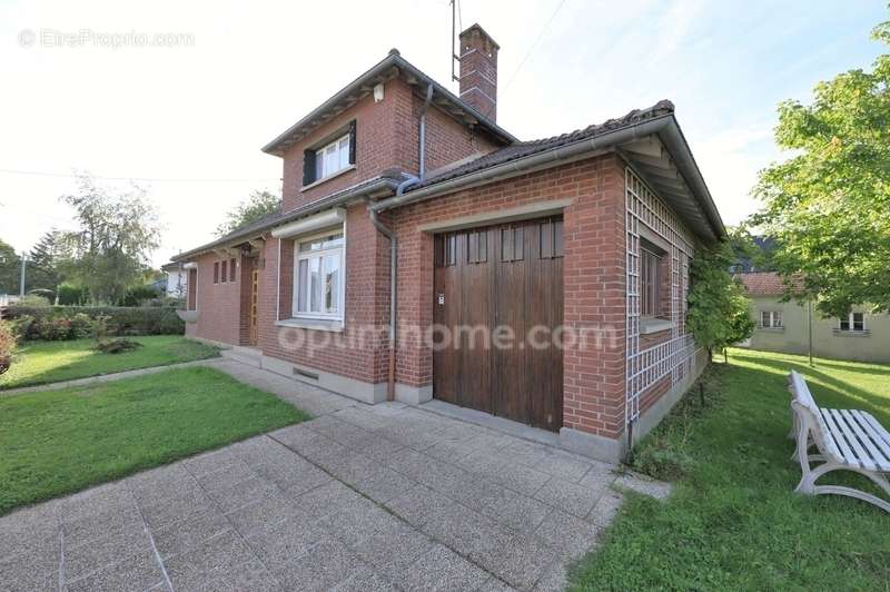 Maison à BEAUVAIS