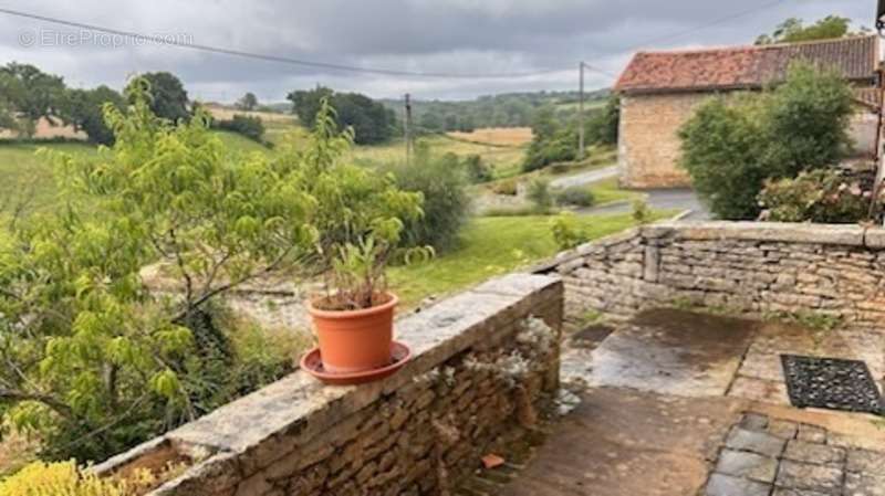 Maison à CHATAIN