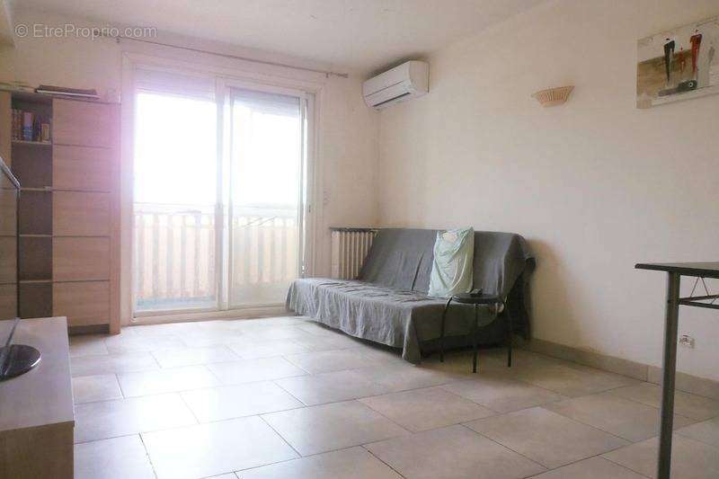 Appartement à MARSEILLE-9E