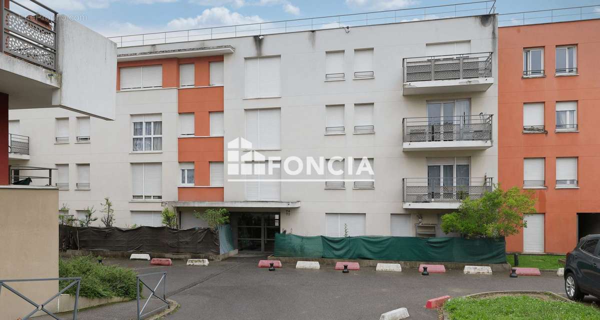 Appartement à CORBEIL-ESSONNES