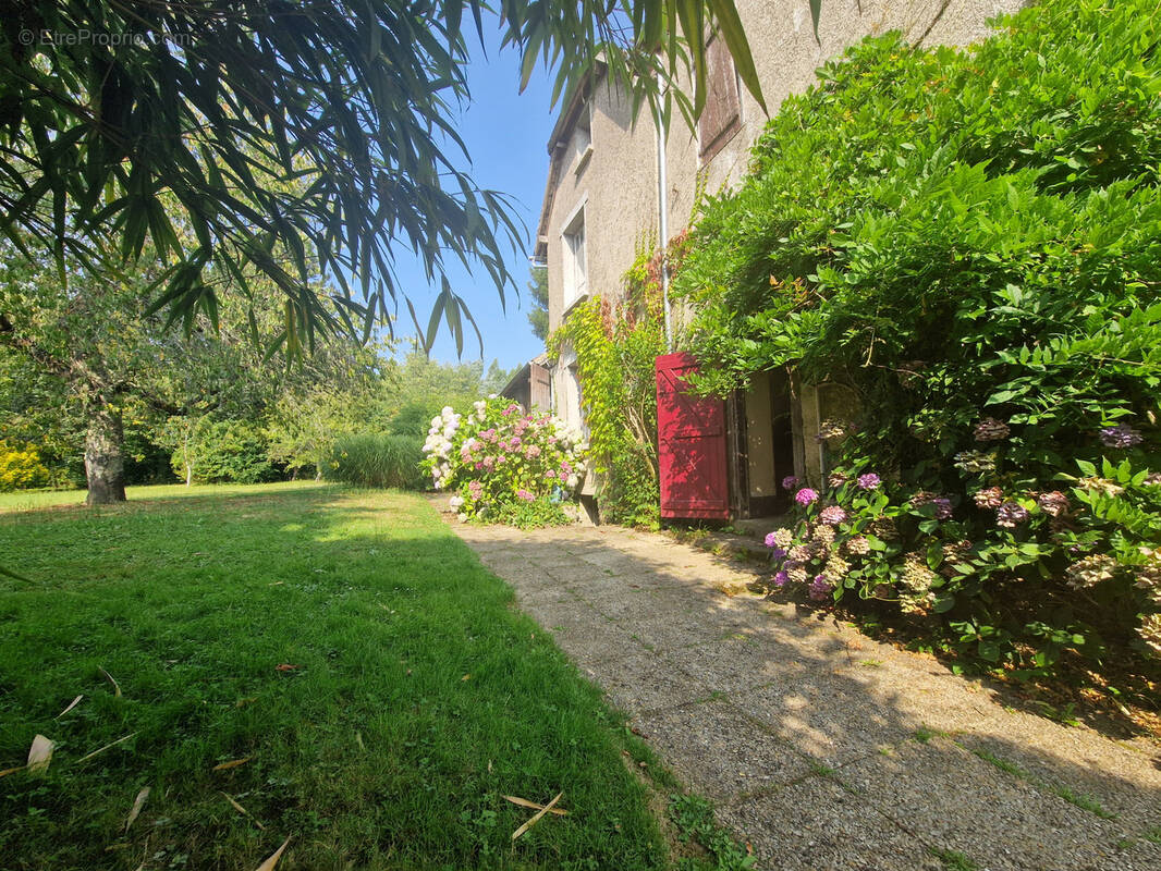 Maison à LUBERSAC