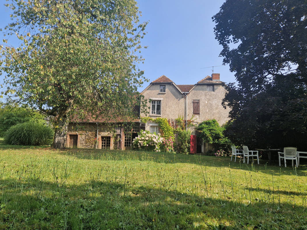 Maison à LUBERSAC