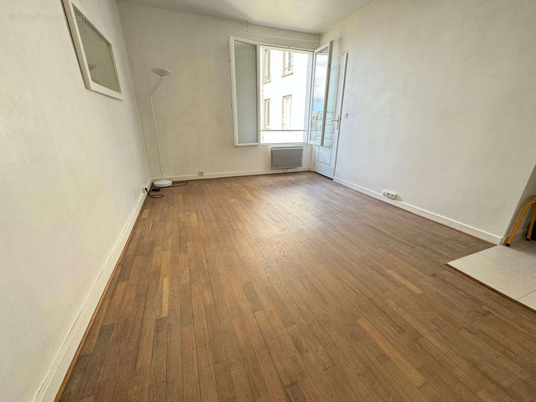 Appartement à PARIS-10E