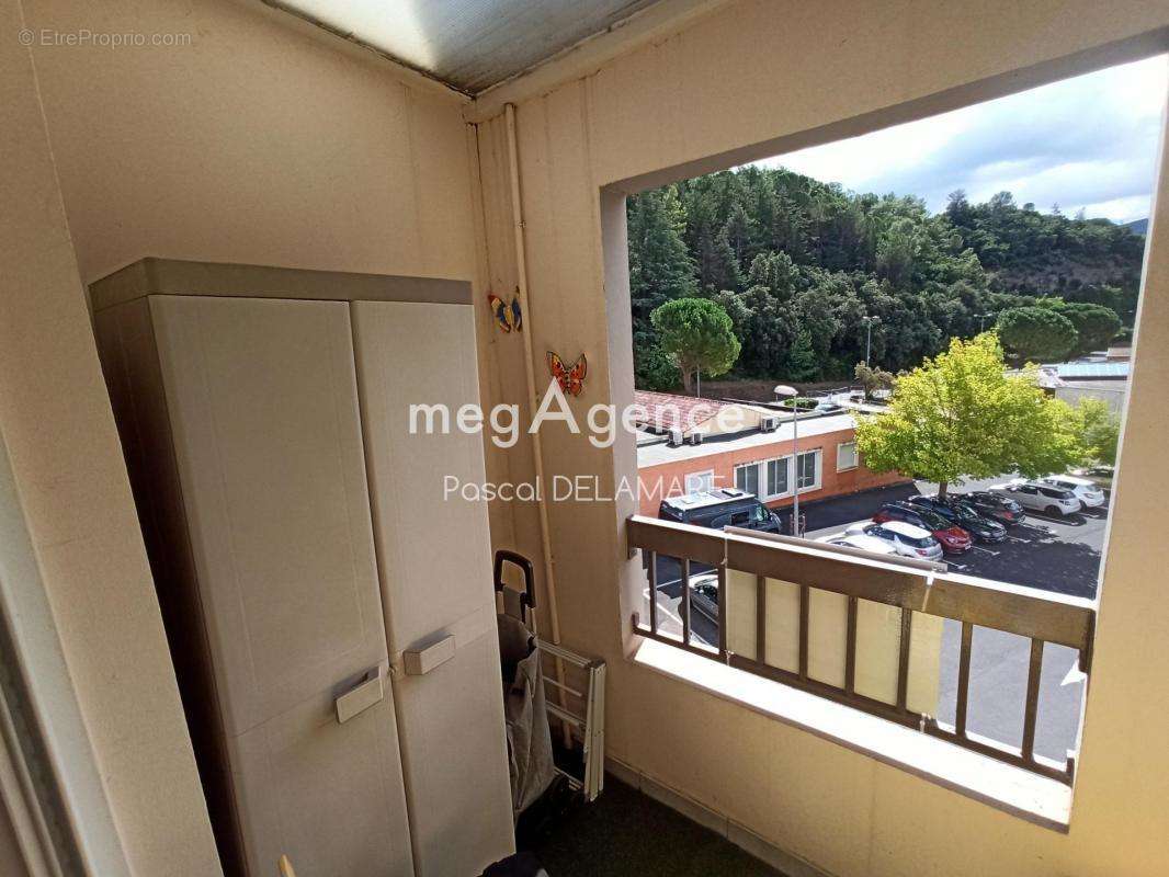 Appartement à LAMALOU-LES-BAINS