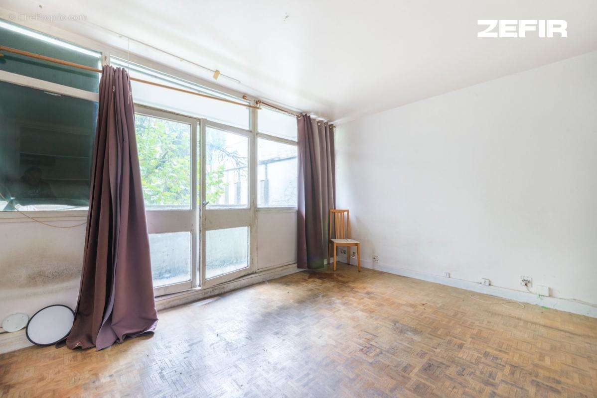 Appartement à PARIS-20E