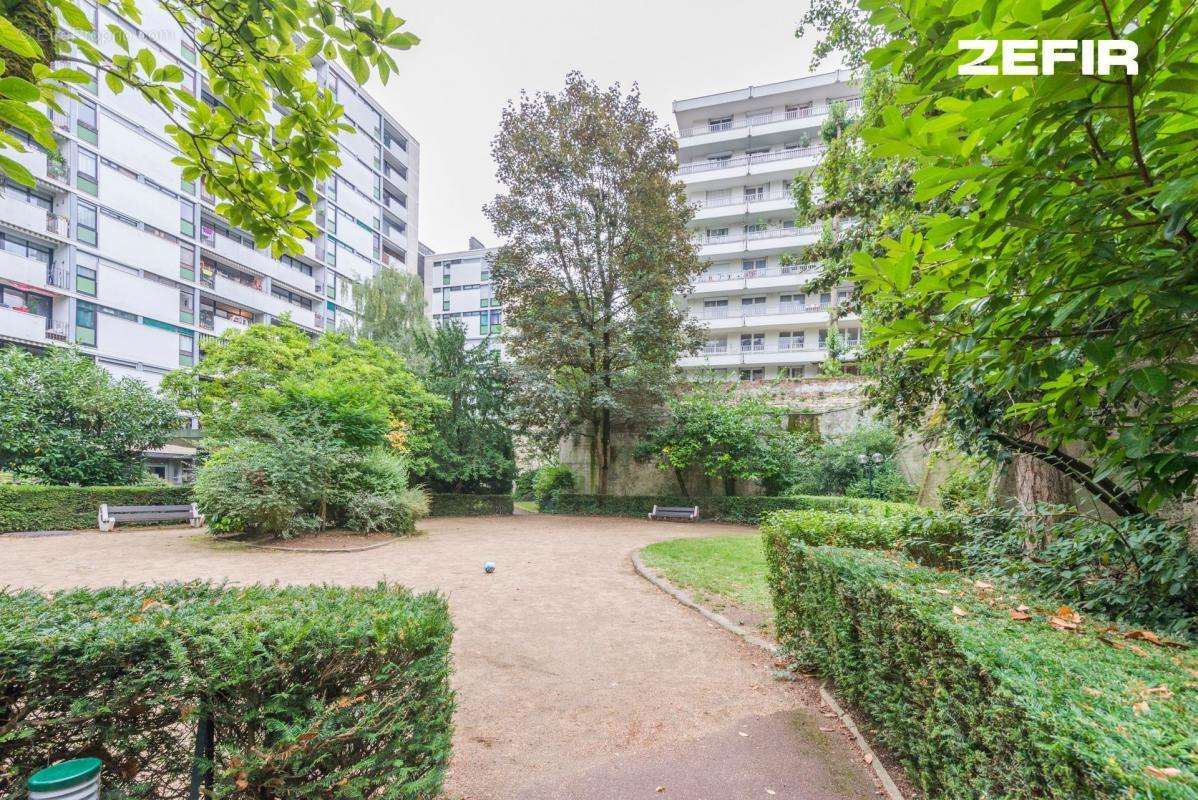 Appartement à PARIS-20E