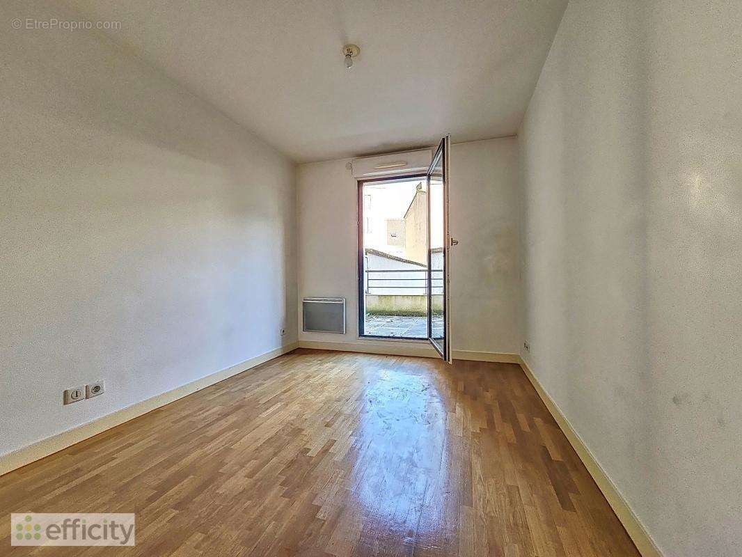 Appartement à ISSY-LES-MOULINEAUX