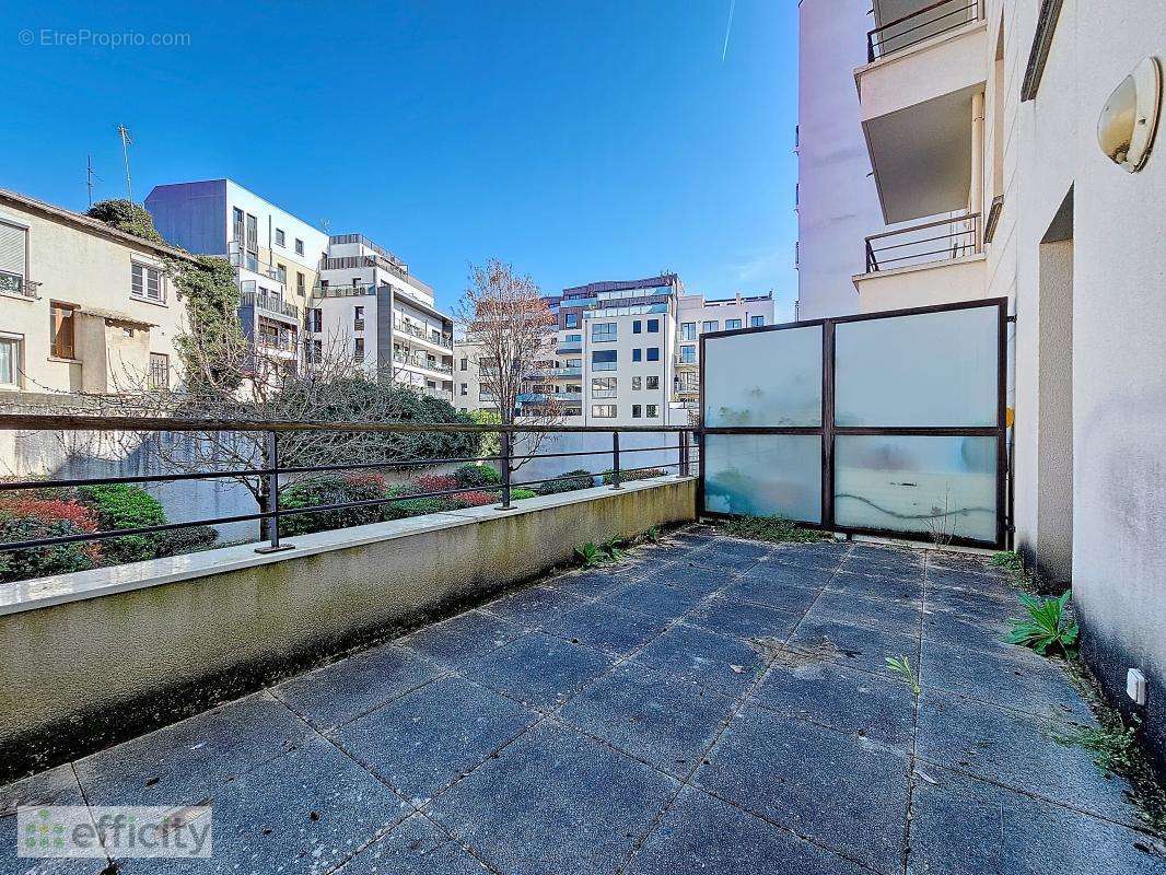 Appartement à ISSY-LES-MOULINEAUX