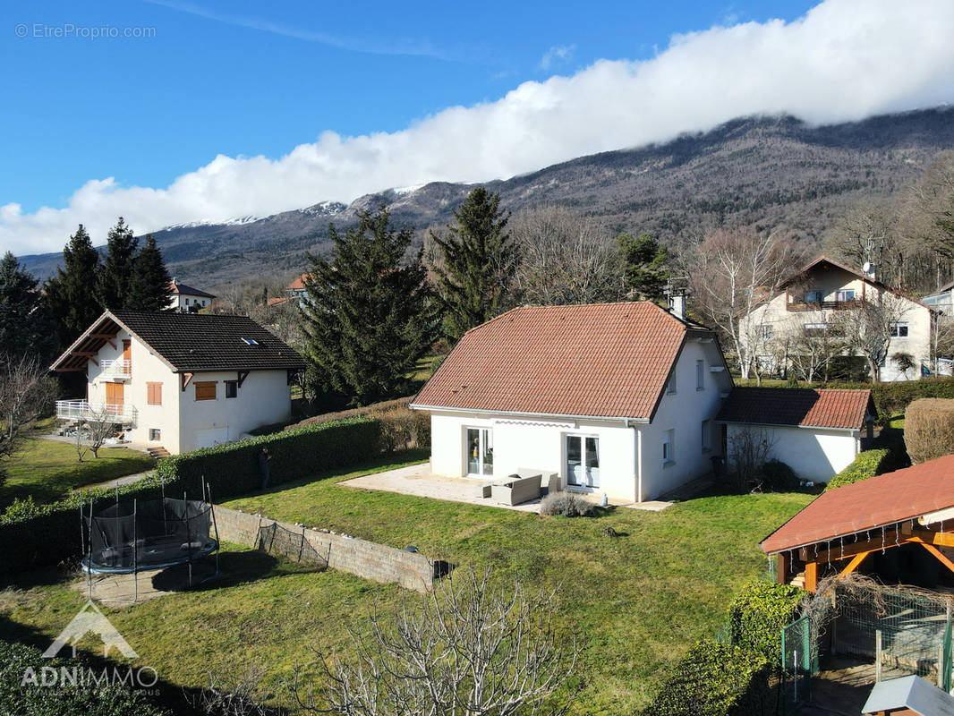 Maison à THOIRY