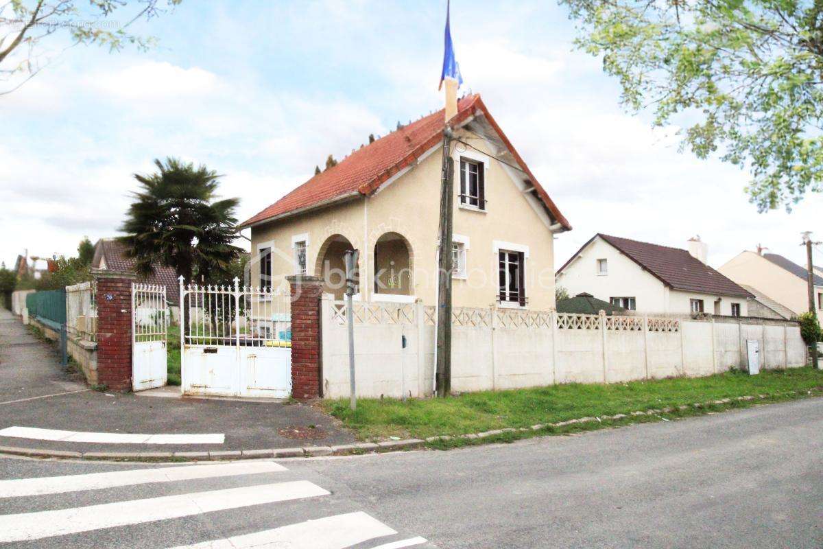 Maison à VARENNES-SUR-SEINE