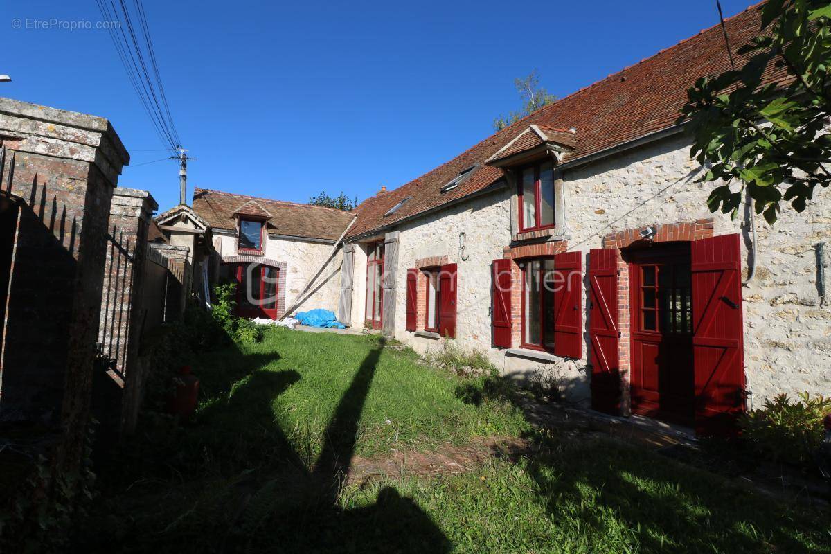 Maison à LONGUEVILLE