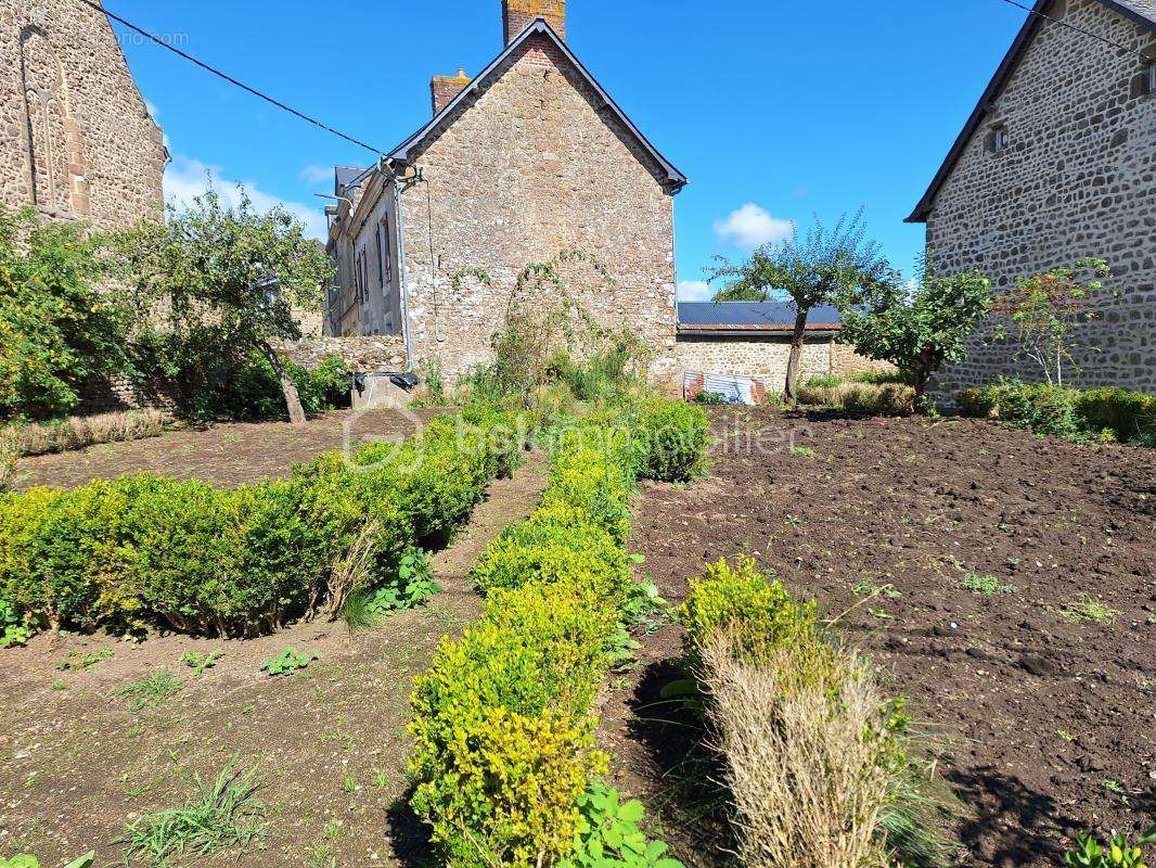 Maison à LE HORPS