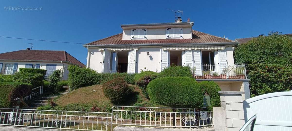 Maison à LUXEUIL-LES-BAINS