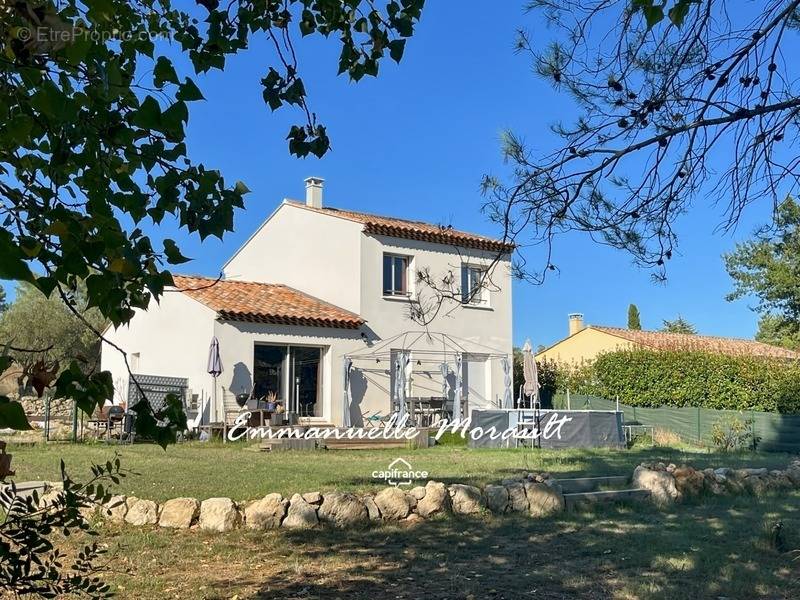 Maison à BAGNOLS-EN-FORET