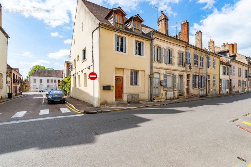 Appartement à AUXONNE