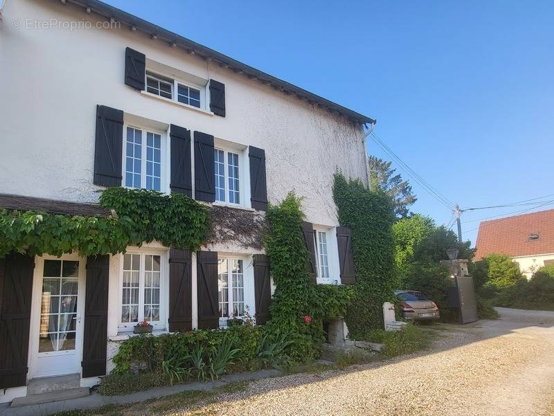 Maison à AUVERS-SUR-OISE