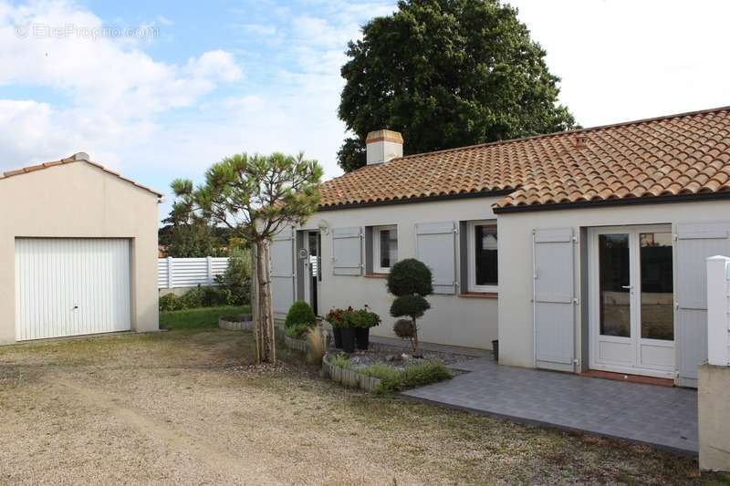 Maison à L&#039;AIGUILLON-SUR-VIE