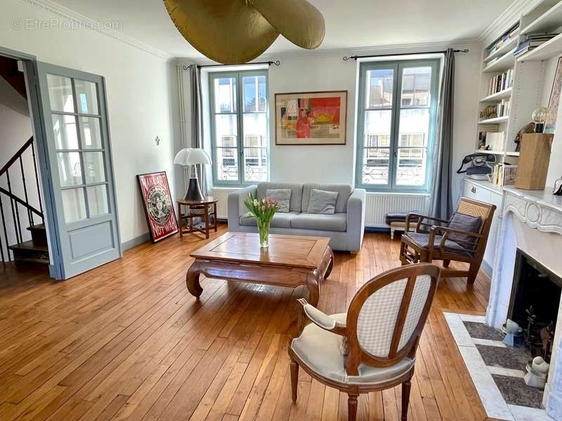 Appartement à VERSAILLES