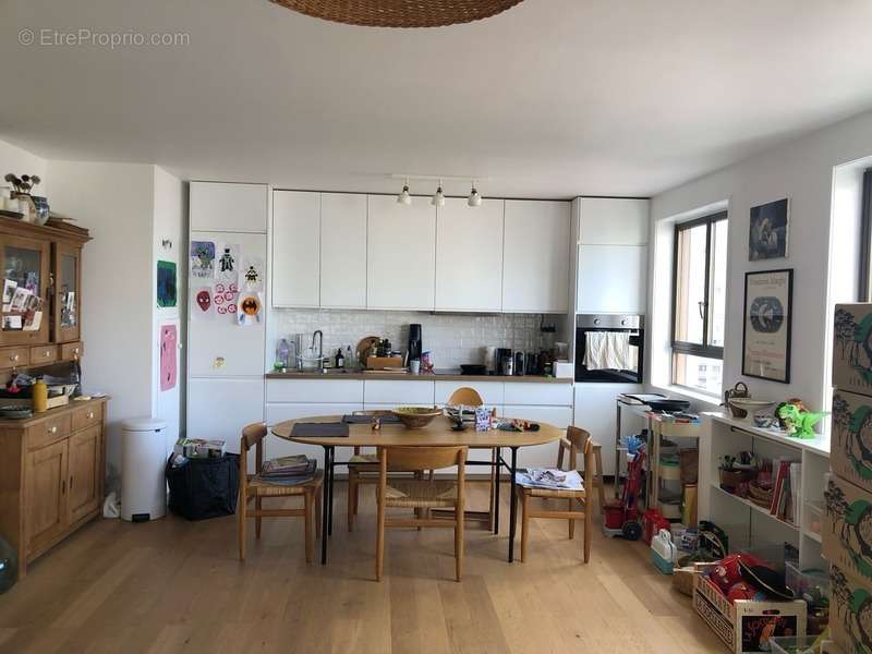 Appartement à PARIS-19E