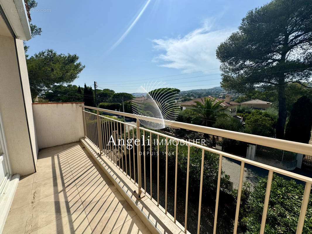 Appartement à FREJUS