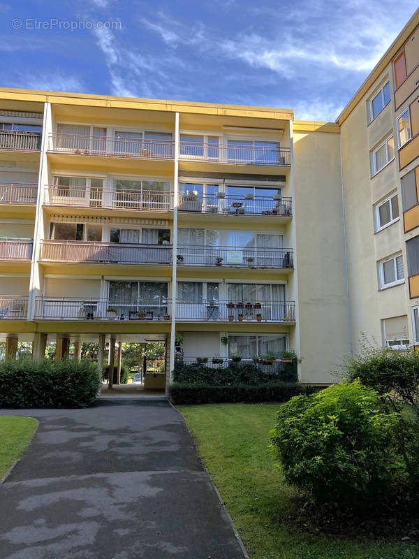 Appartement à SAINT-MICHEL-SUR-ORGE