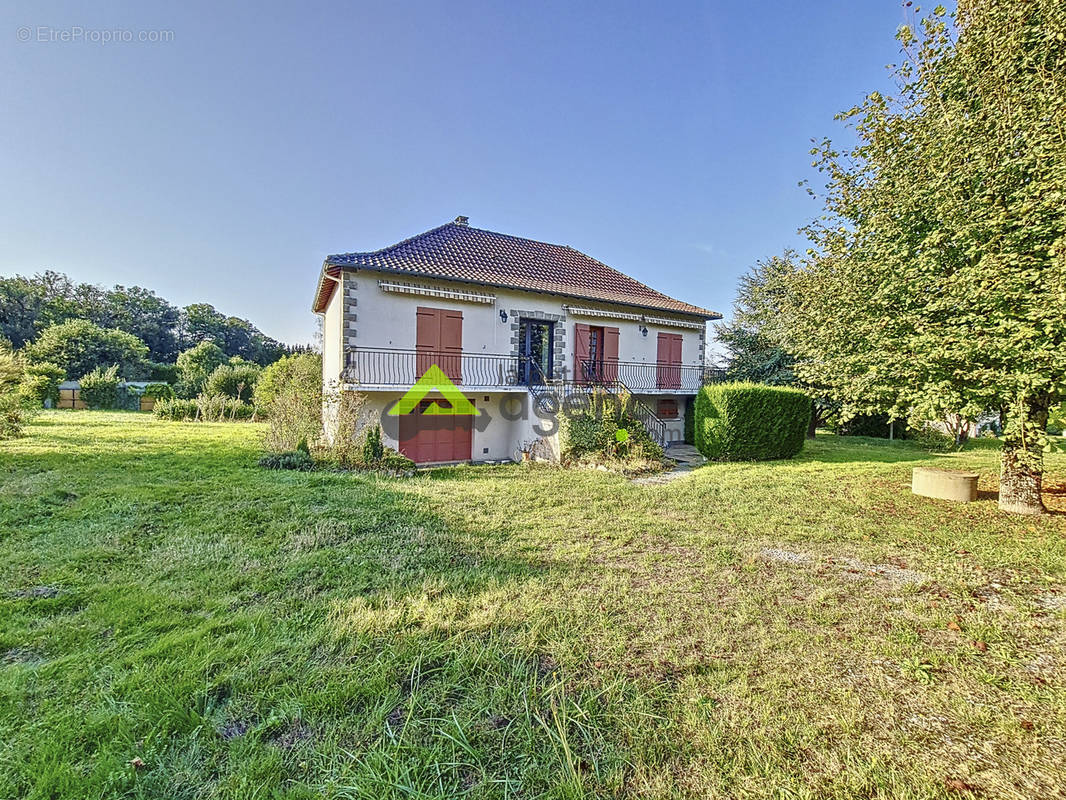 Maison à SAINTE-FEYRE