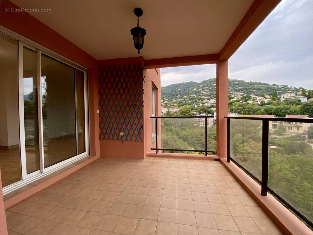 Appartement à ROQUEBRUNE-CAP-MARTIN