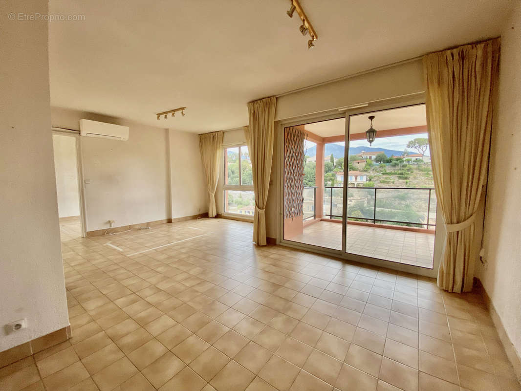 Appartement à ROQUEBRUNE-CAP-MARTIN