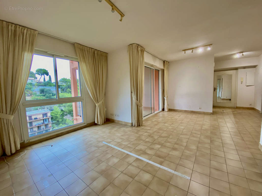 Appartement à ROQUEBRUNE-CAP-MARTIN