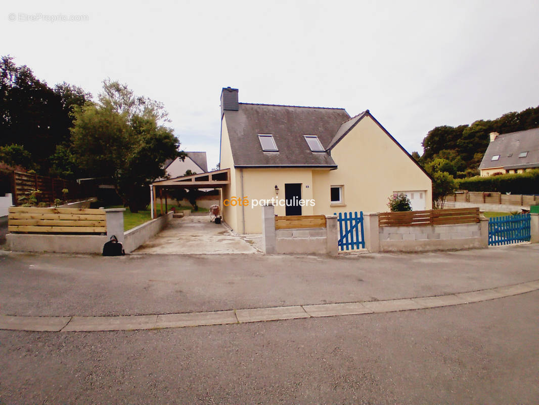 Maison à LANGUIDIC