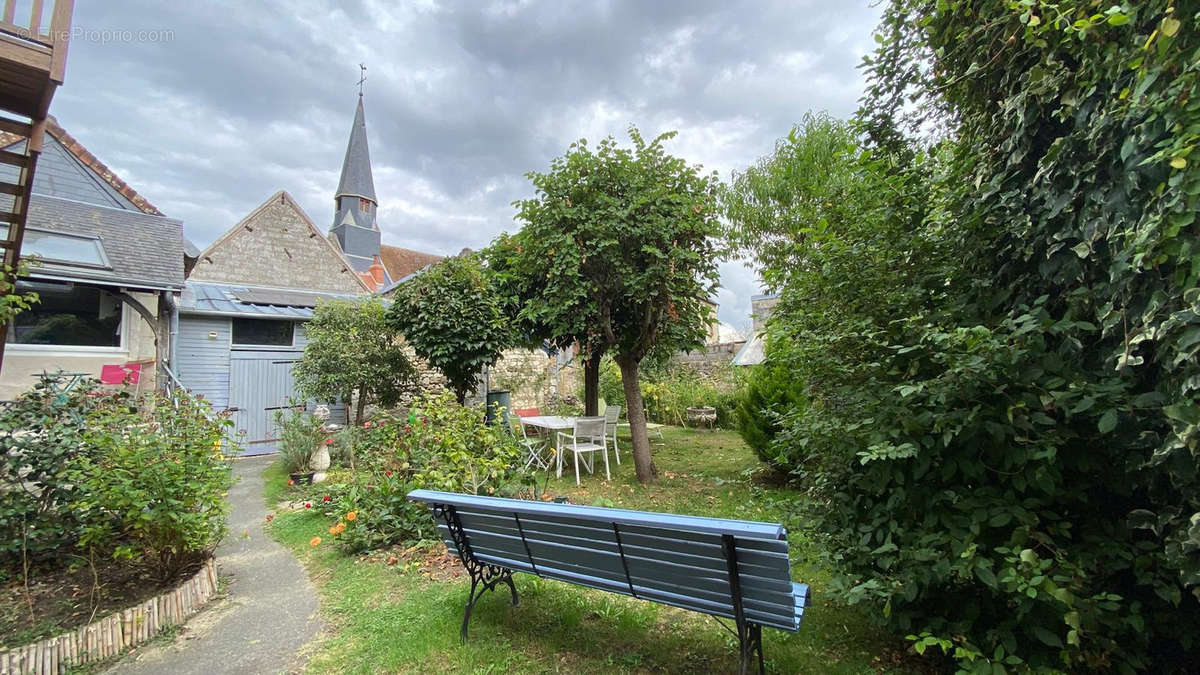 Maison à VARENNES