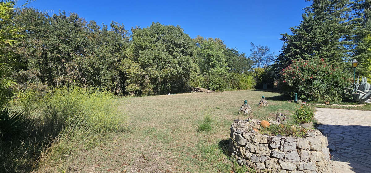 Maison à BAGNOLS-EN-FORET