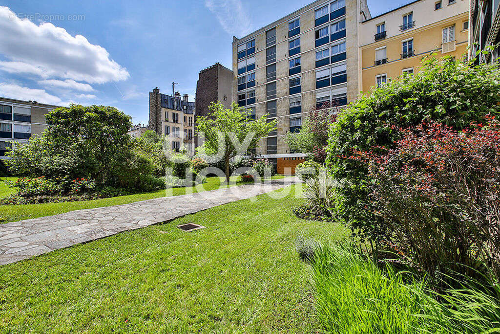 Appartement à PARIS-20E