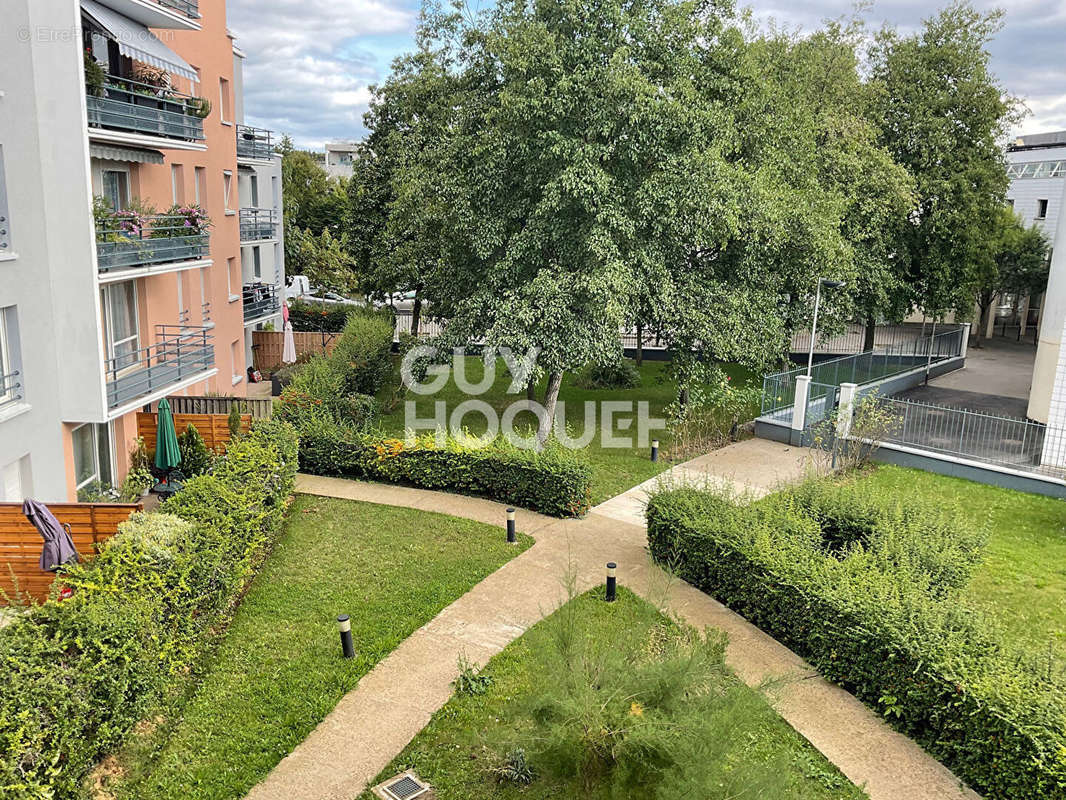 Appartement à LE BLANC-MESNIL