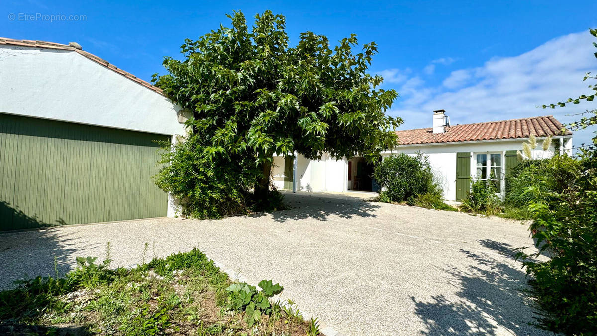 Maison à LA COUARDE-SUR-MER