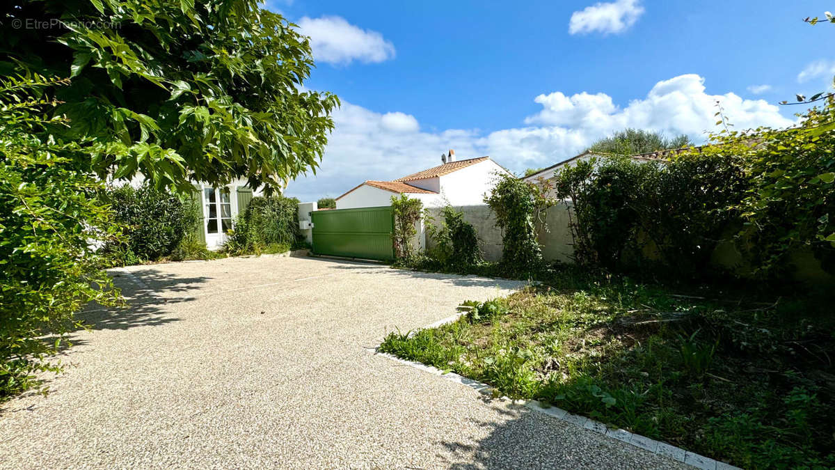 Maison à LA COUARDE-SUR-MER