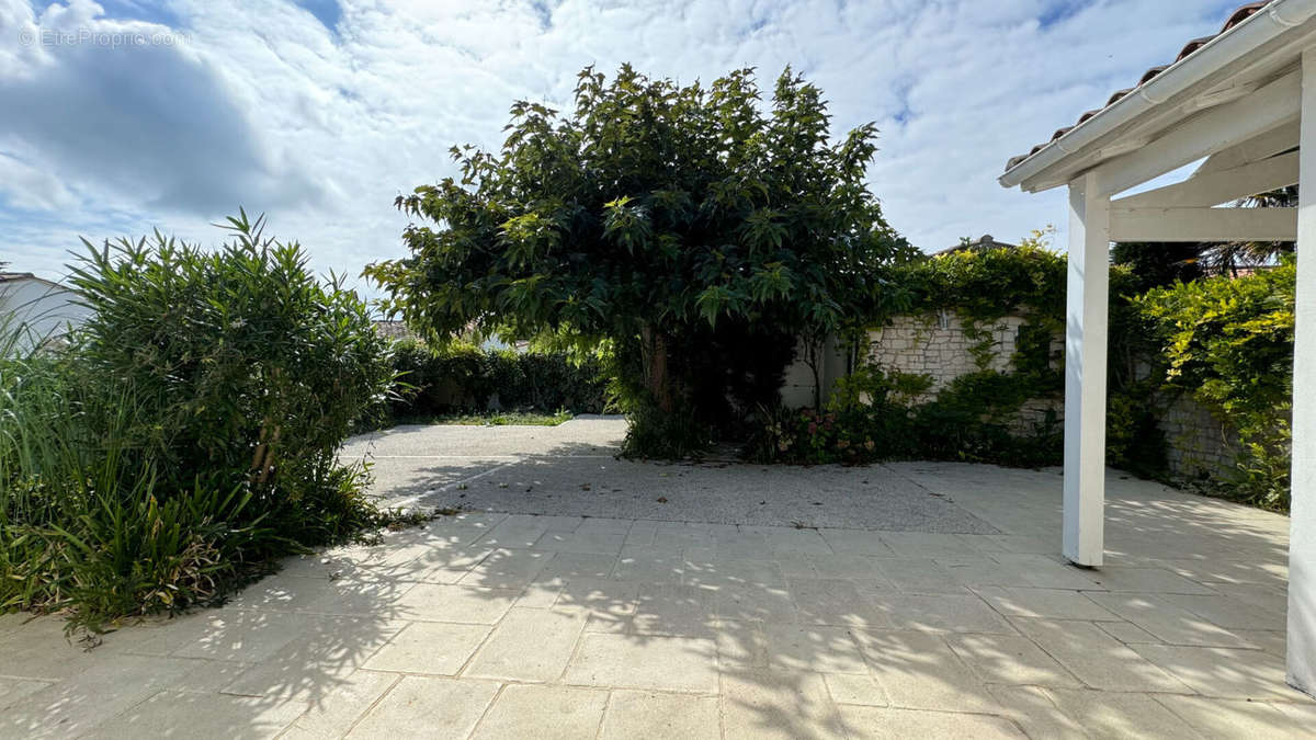 Maison à LA COUARDE-SUR-MER