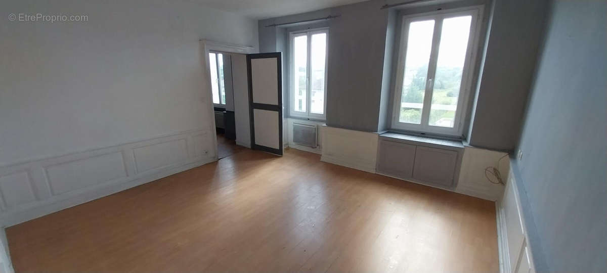 Appartement à EPERNON