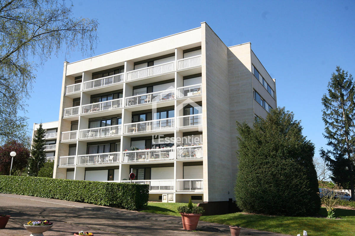 Appartement à VERNEUIL-SUR-SEINE