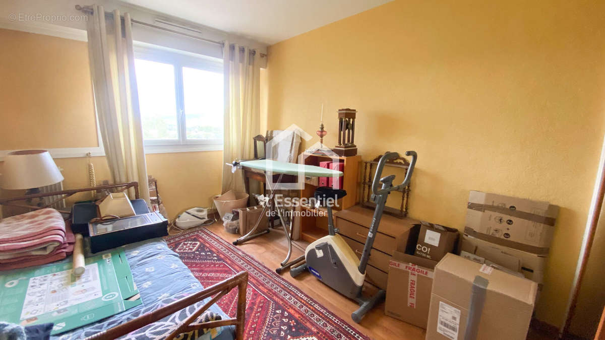 Appartement à VERNEUIL-SUR-SEINE