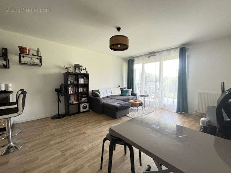 Appartement à MENNECY