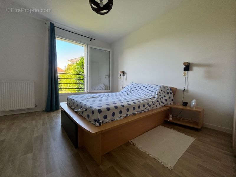 Appartement à MENNECY