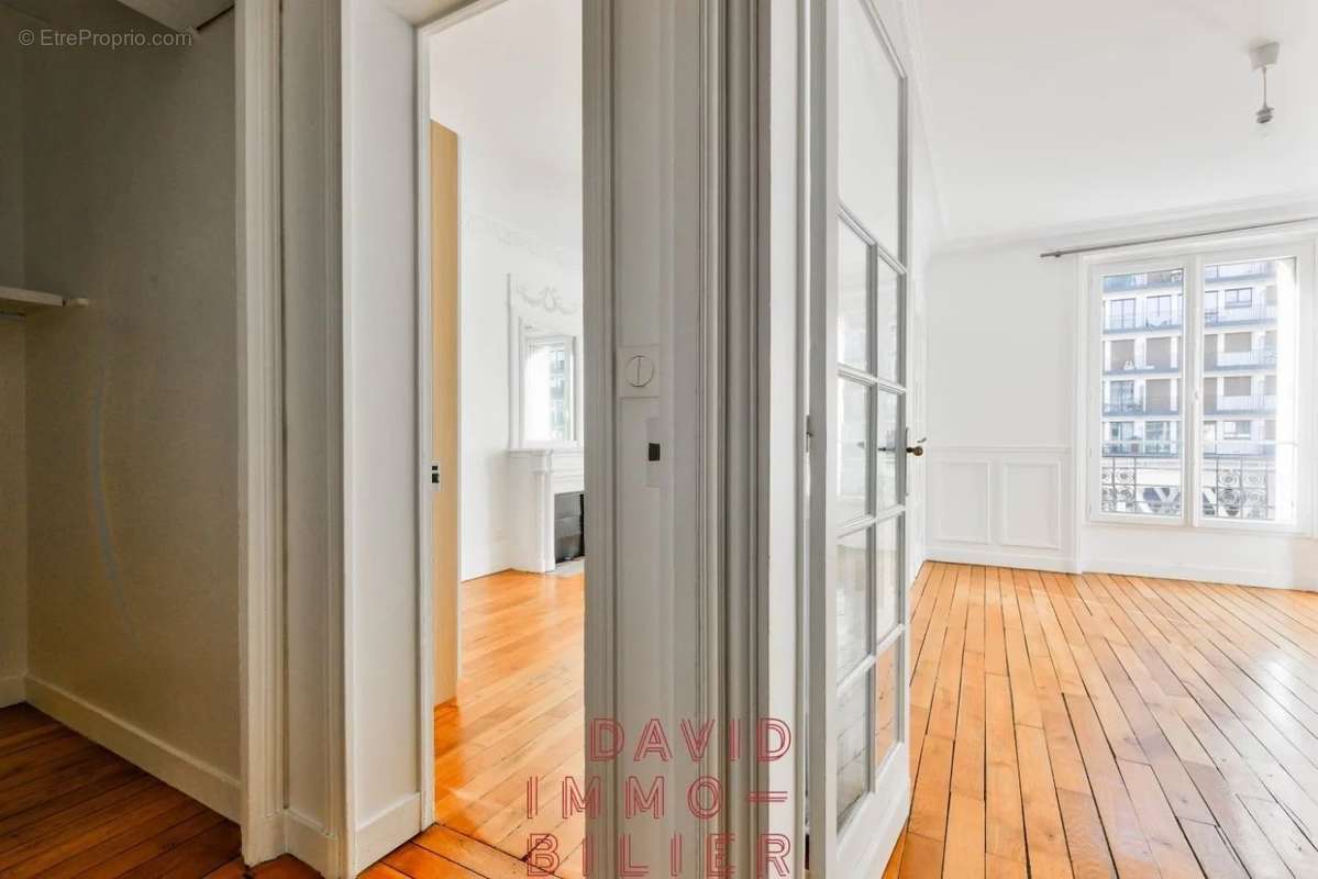 Appartement à PARIS-15E