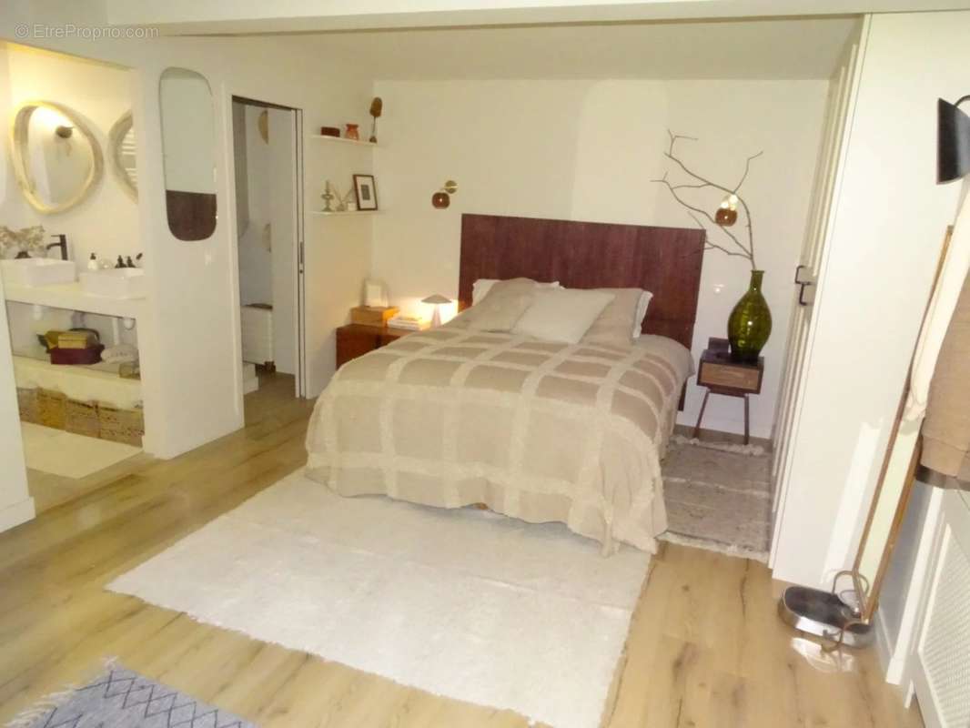 Appartement à PARIS-20E