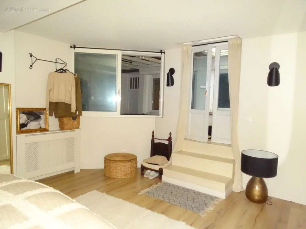 Appartement à PARIS-20E