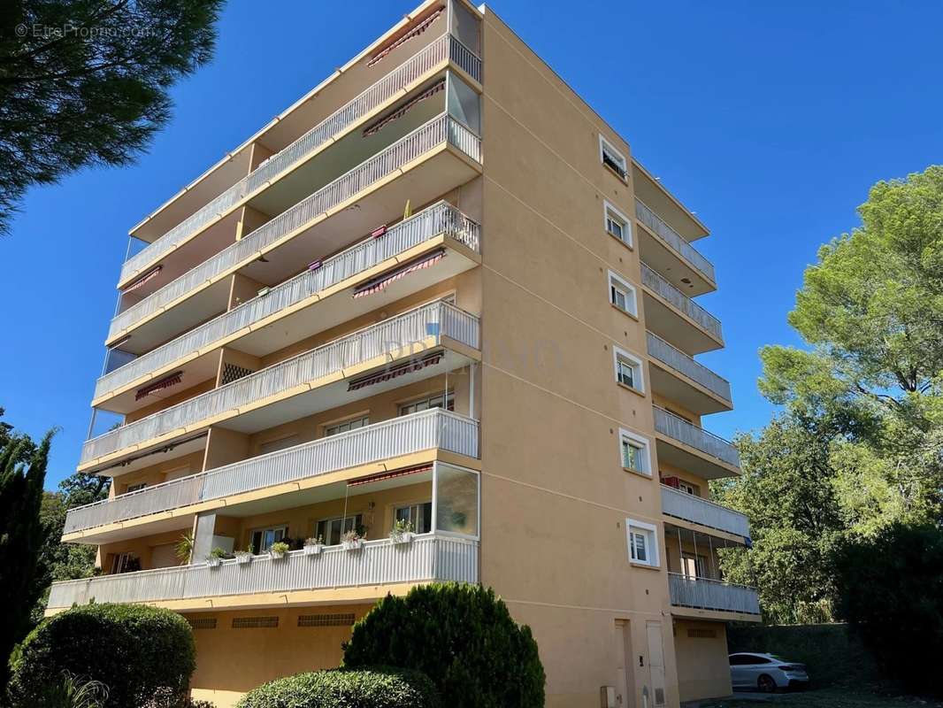 Appartement à FREJUS