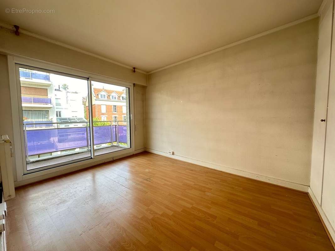 Appartement à SURESNES